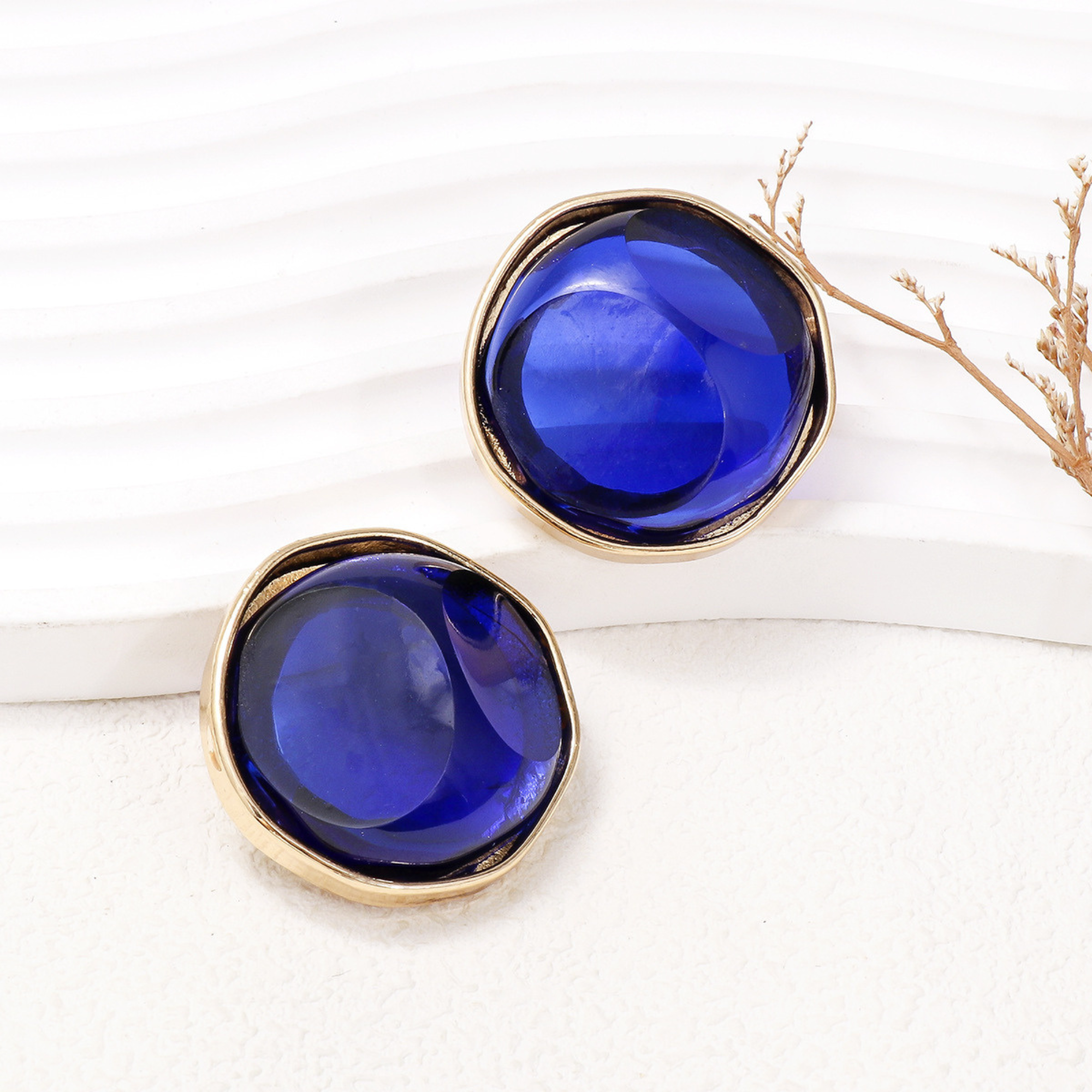Bold Studs Earring