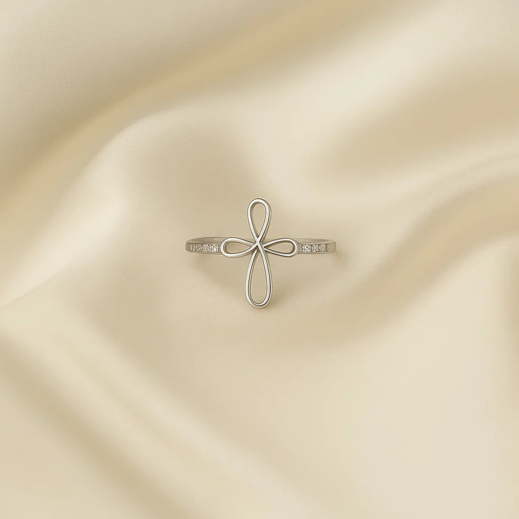 Dainty Knot Ring